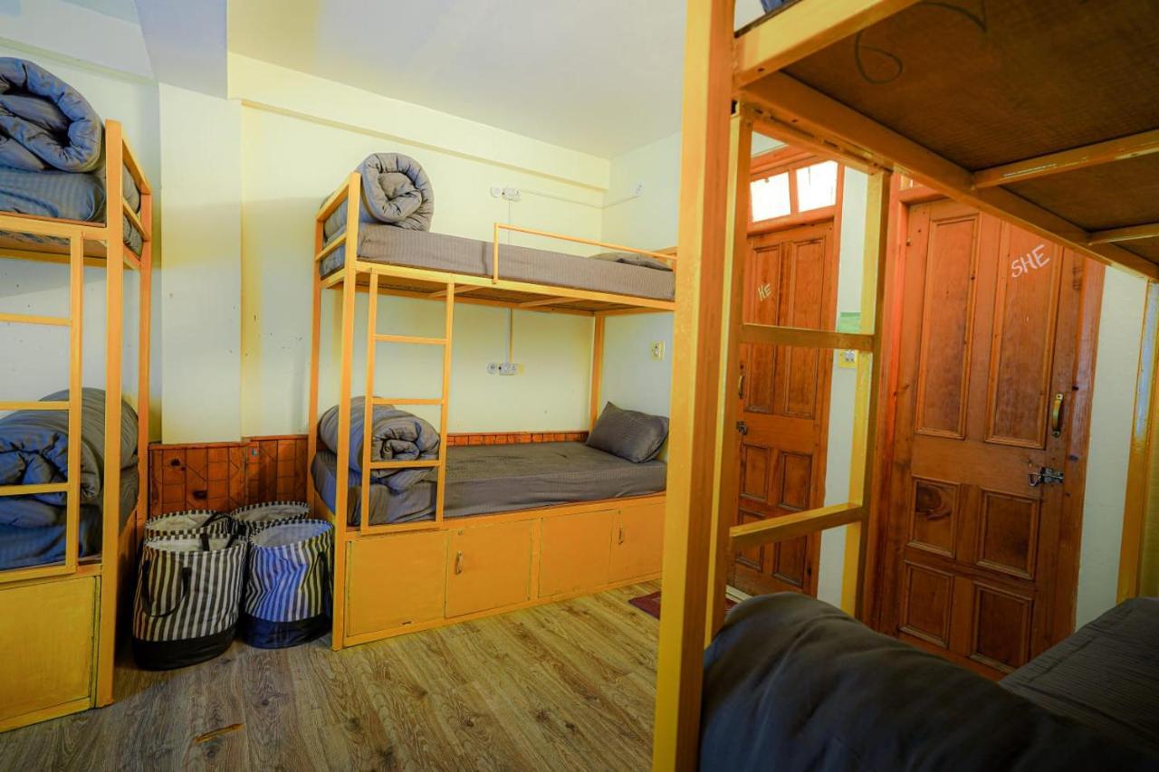 Mars Monkey Hostel & Cafe Manāli Eksteriør bilde