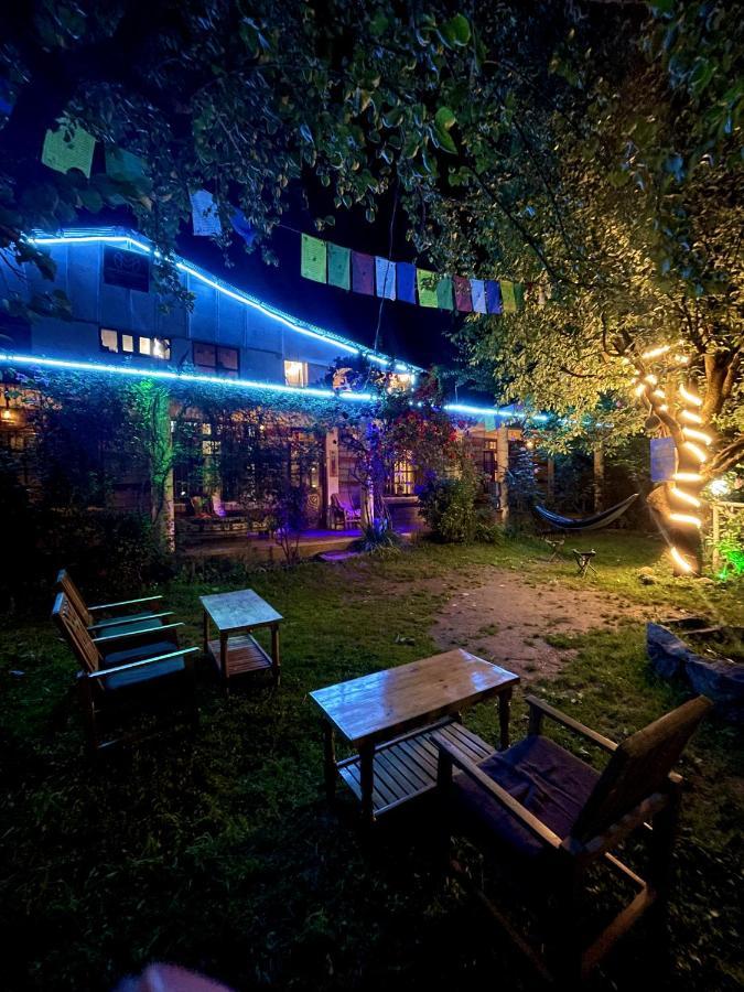 Mars Monkey Hostel & Cafe Manāli Eksteriør bilde